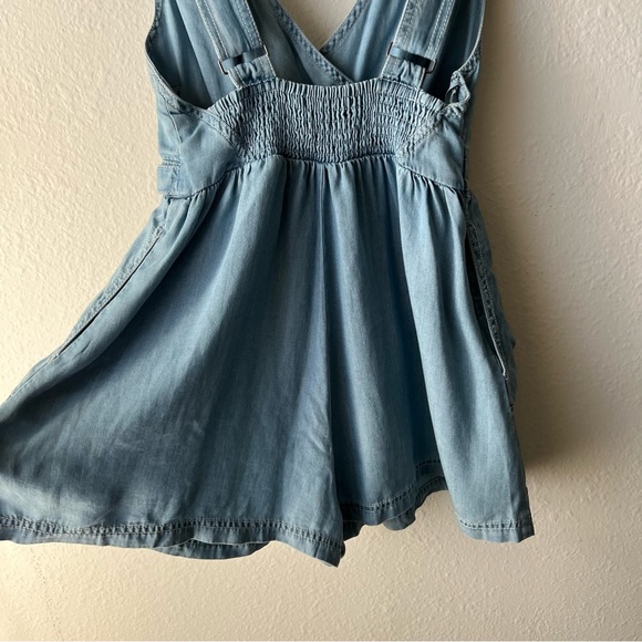 Urban Outfitters Denim Overall Romper, size S - Picture 8 of 9